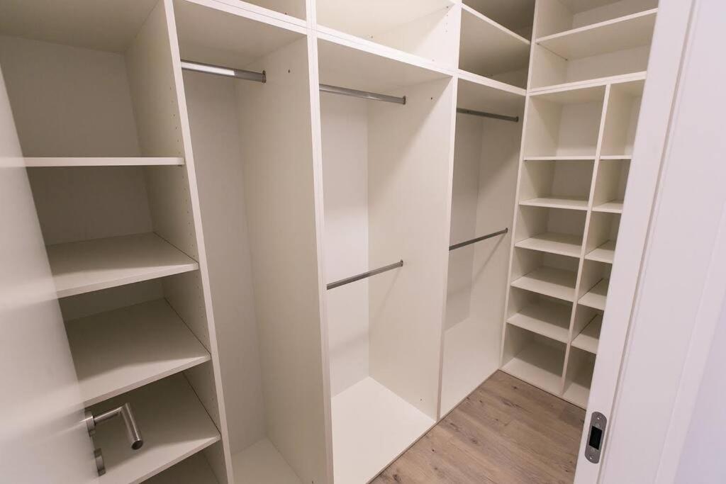Urban Apartment With Possibility Of Parking Bratislava Esterno foto